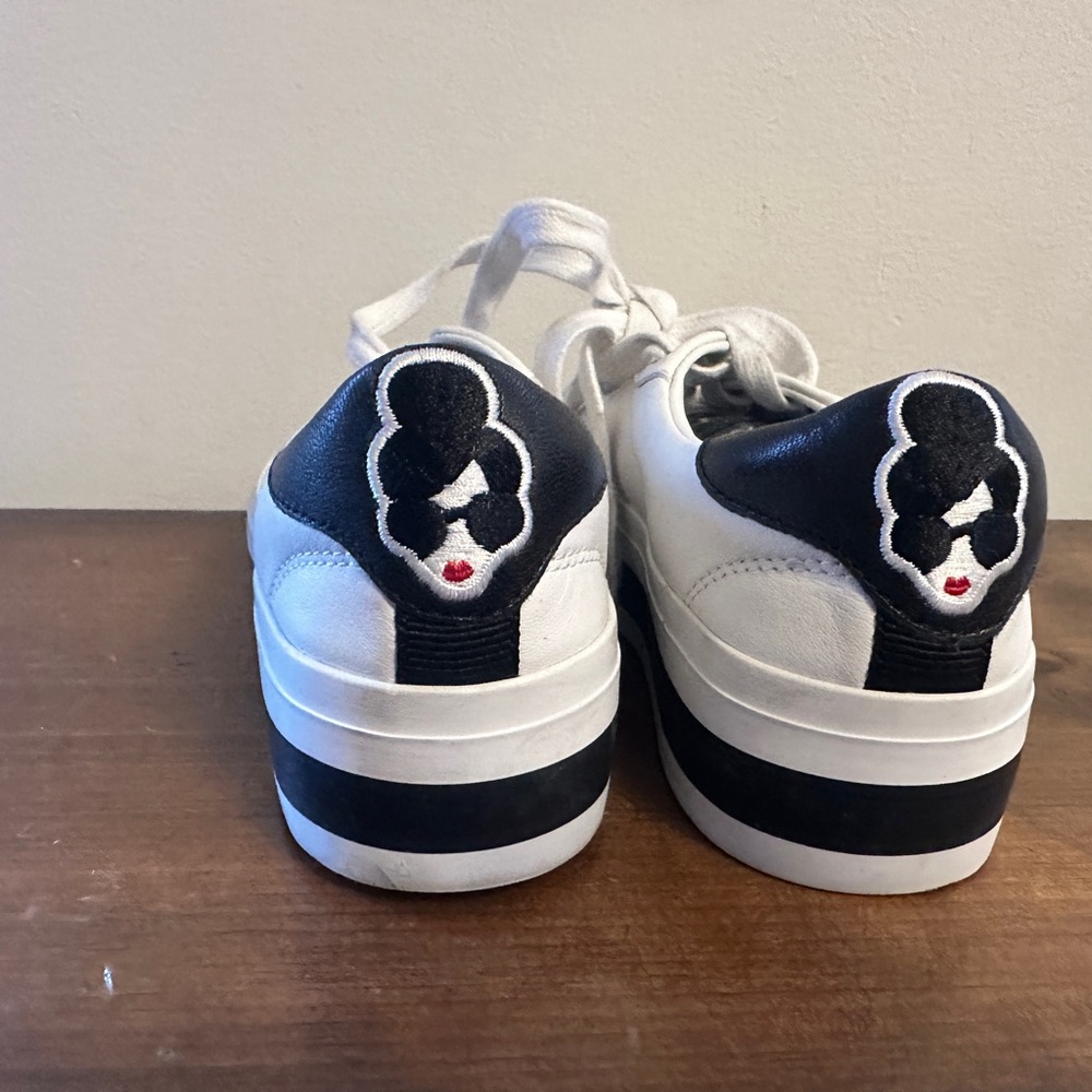 Alice and Olivia Magman Leather Sneaker
